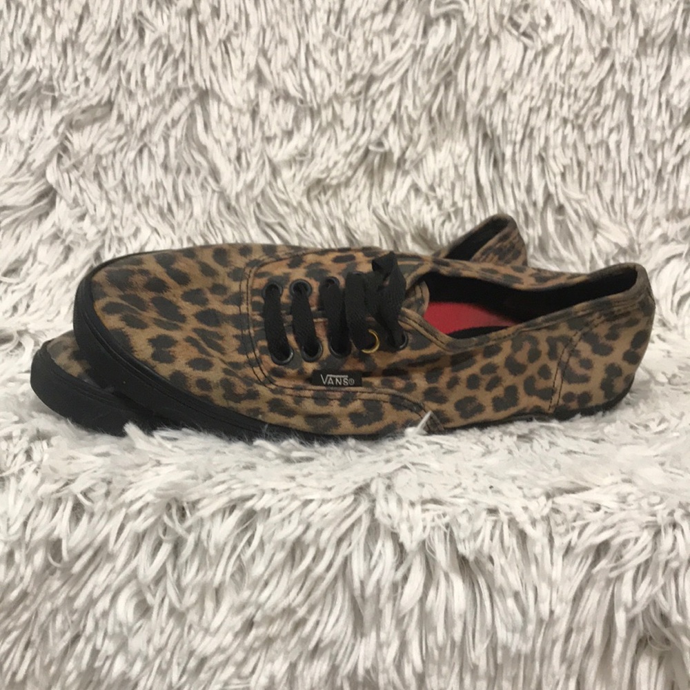 Leopard print Vans